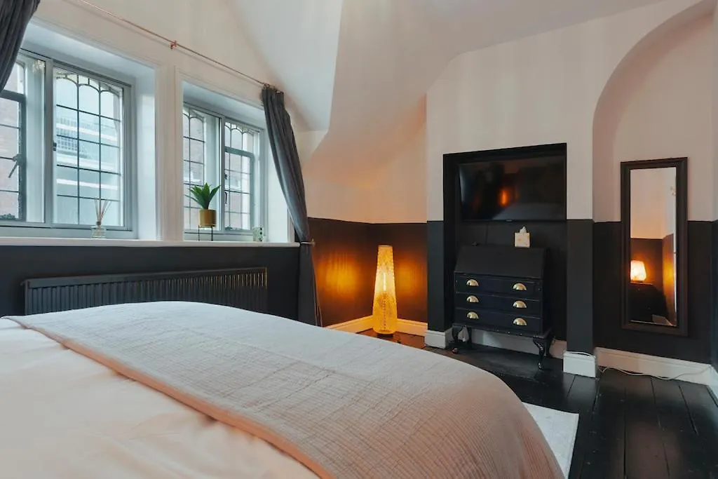 In The Heart Of Chester, Historical & Stylish 0*, Chester United Kingdom